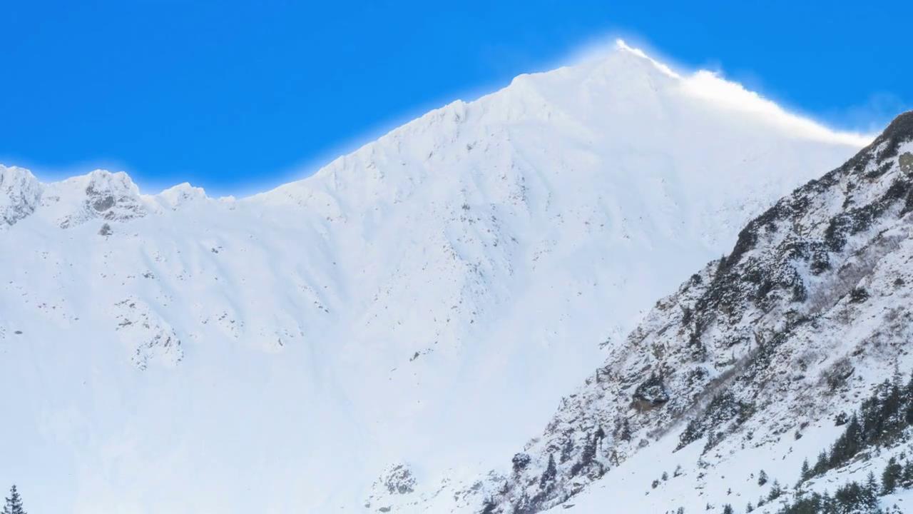 巍峨雪山远景拍摄高清实拍