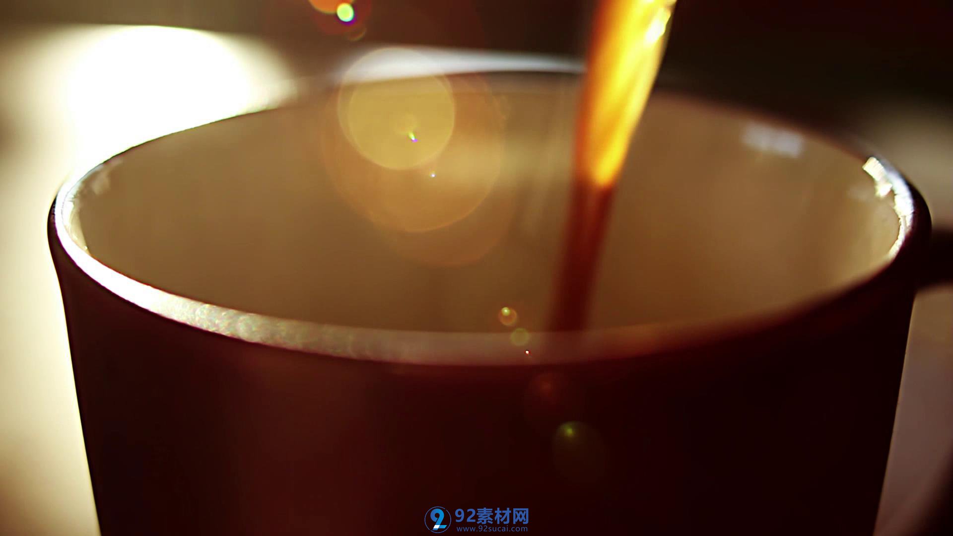 咖啡倒入咖啡杯慢镜头热气静物高清实拍